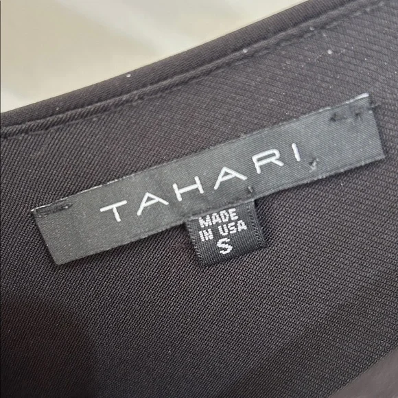 Tahari Black V-Neck Wide Leg Cropped Sleeveless Jumpsuit Size Small stretchy - Picture 3 of 9